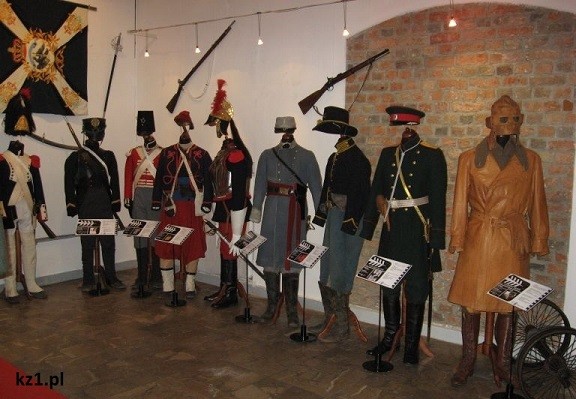 mundury na wystawie