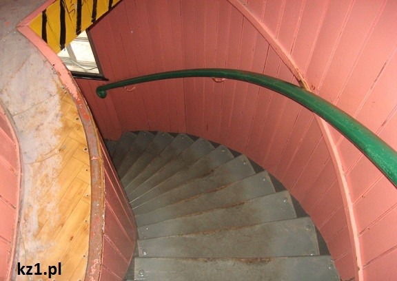 schody w latarni stilo